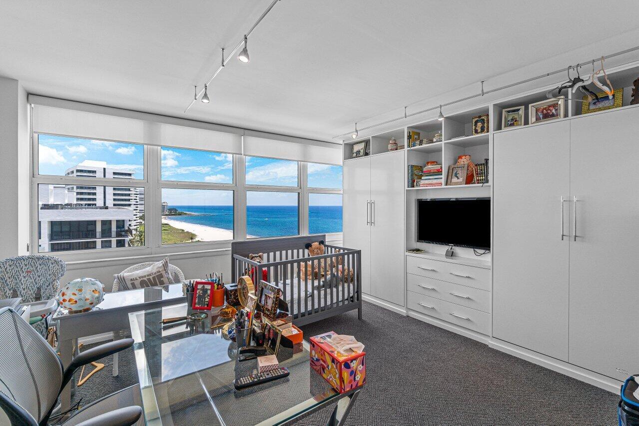 WHITEHALL - Residential