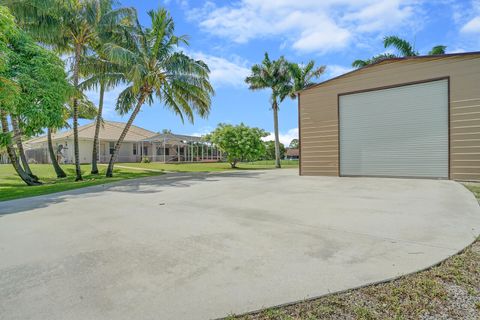 A home in Loxahatchee