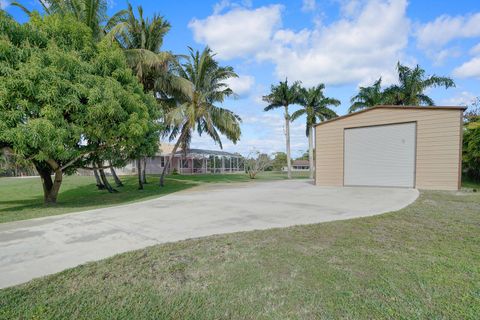 A home in Loxahatchee