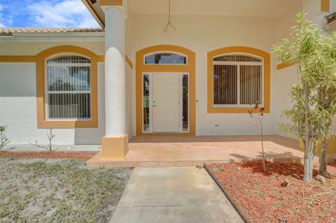 A home in Loxahatchee