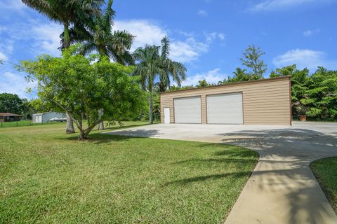 A home in Loxahatchee