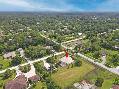 A home in Loxahatchee