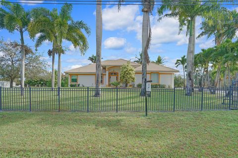 A home in Loxahatchee