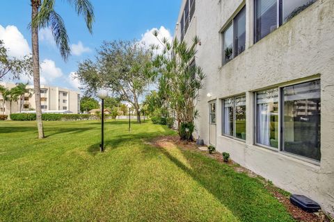 A home in Lake Worth