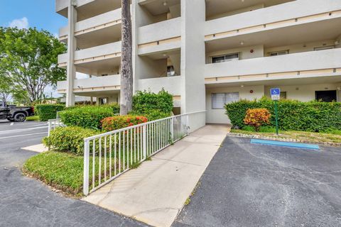 A home in Lake Worth