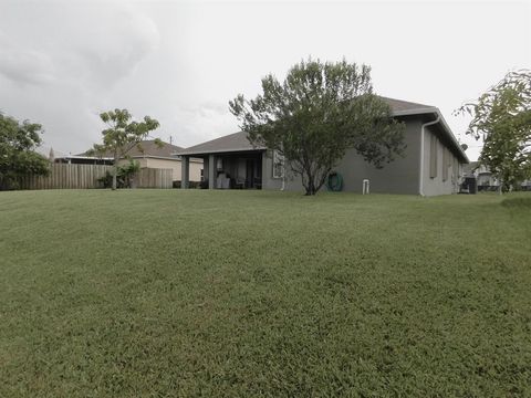 A home in Port Saint Lucie