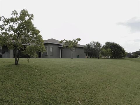 A home in Port Saint Lucie