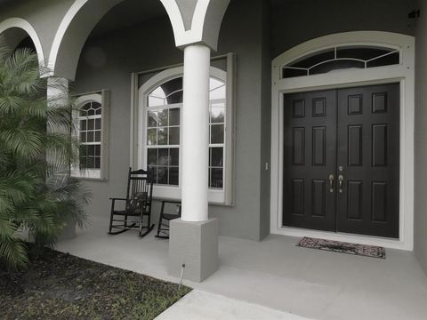 A home in Port Saint Lucie