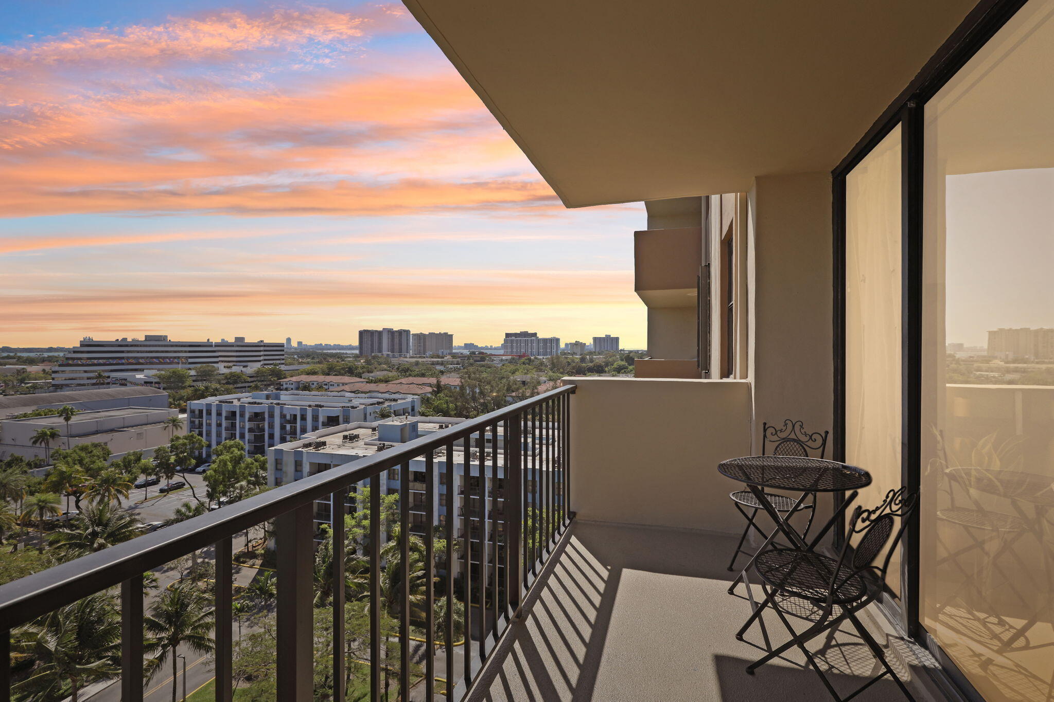 GREENWICH PH I CONDO - Residential