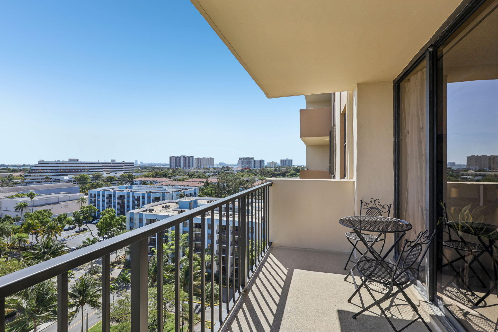 GREENWICH PH I CONDO - Residential