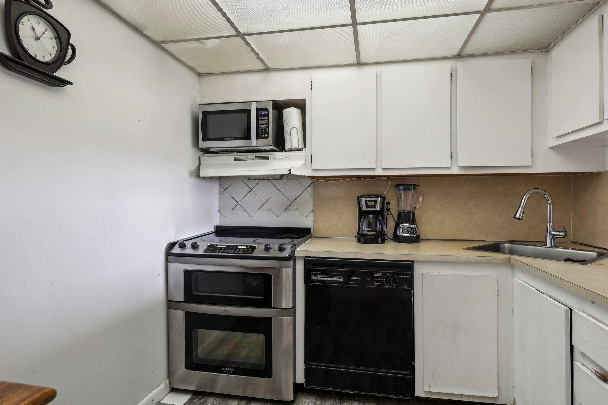 GREENWICH PH I CONDO - Residential