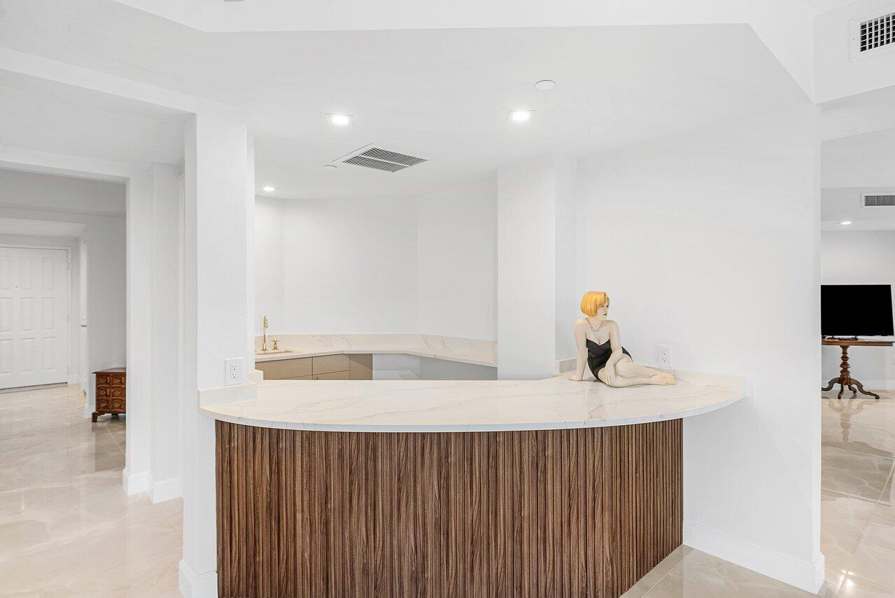 FAIRWAY POINT CONDO - Residential