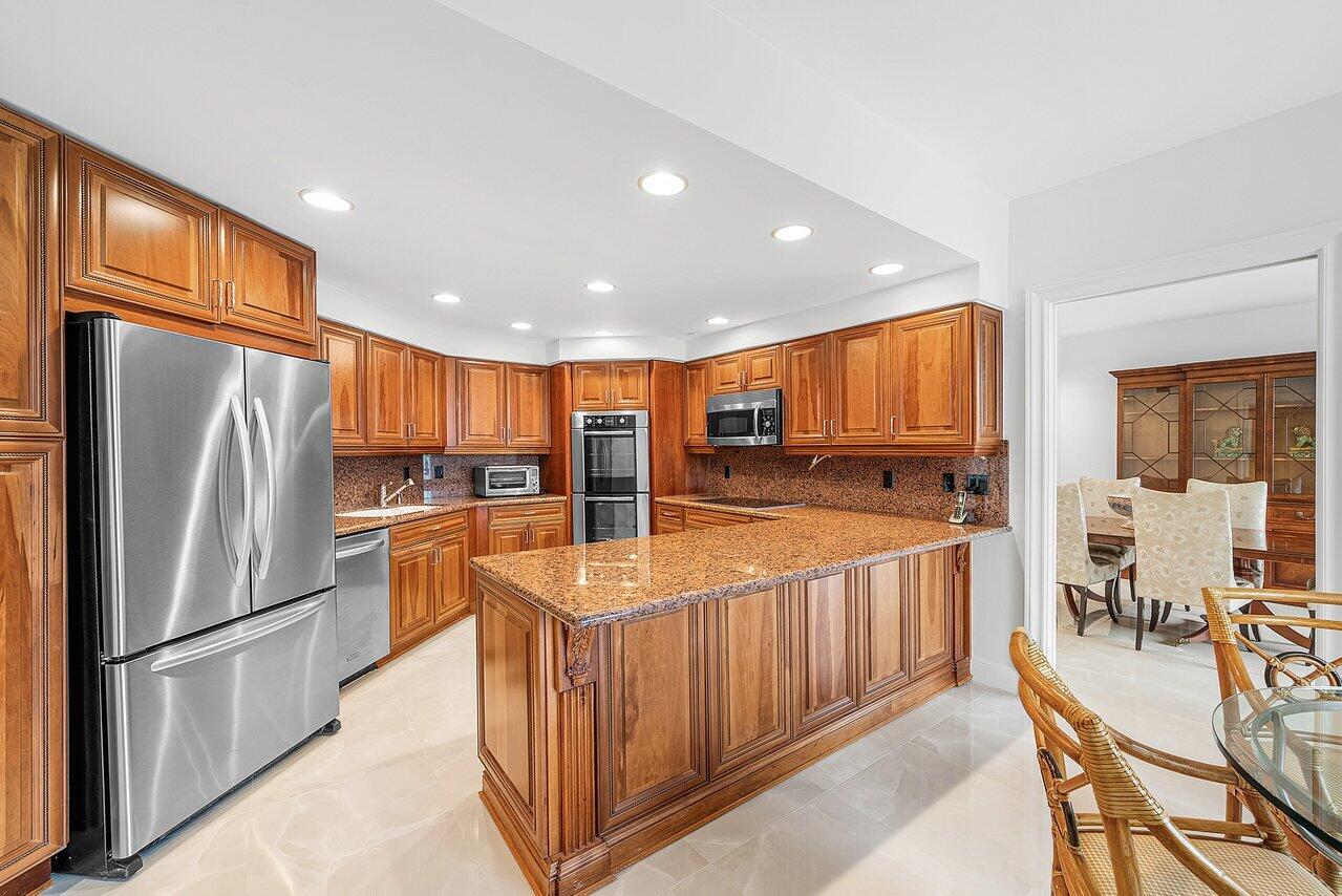 FAIRWAY POINT CONDO - Residential