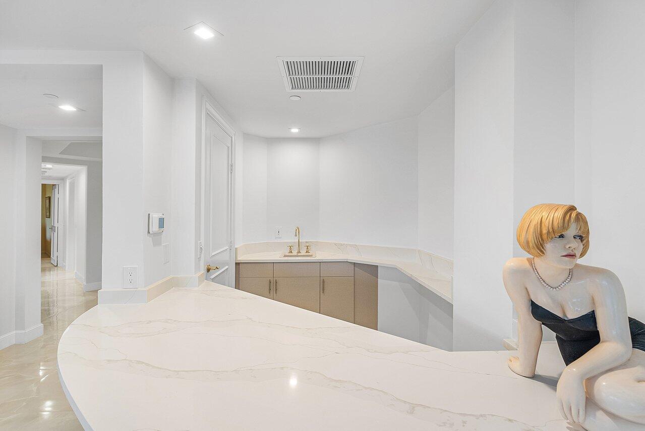 FAIRWAY POINT CONDO - Residential