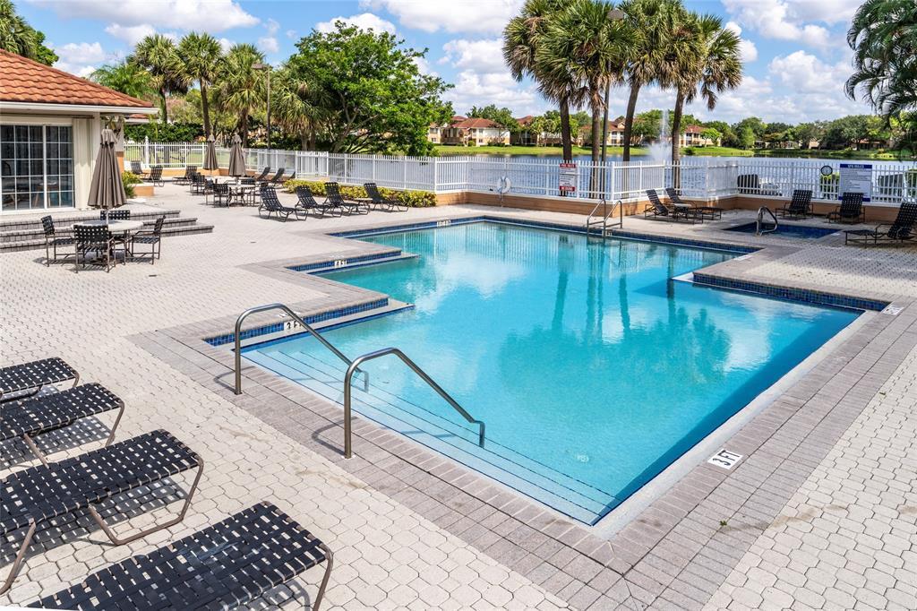 THE COLONNADES CONDO - Residential