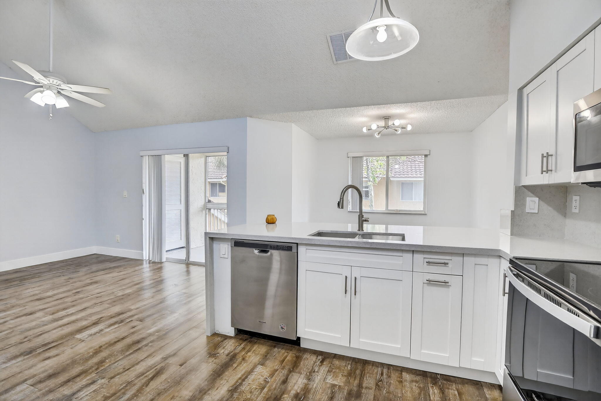 THE COLONNADES CONDO - Residential