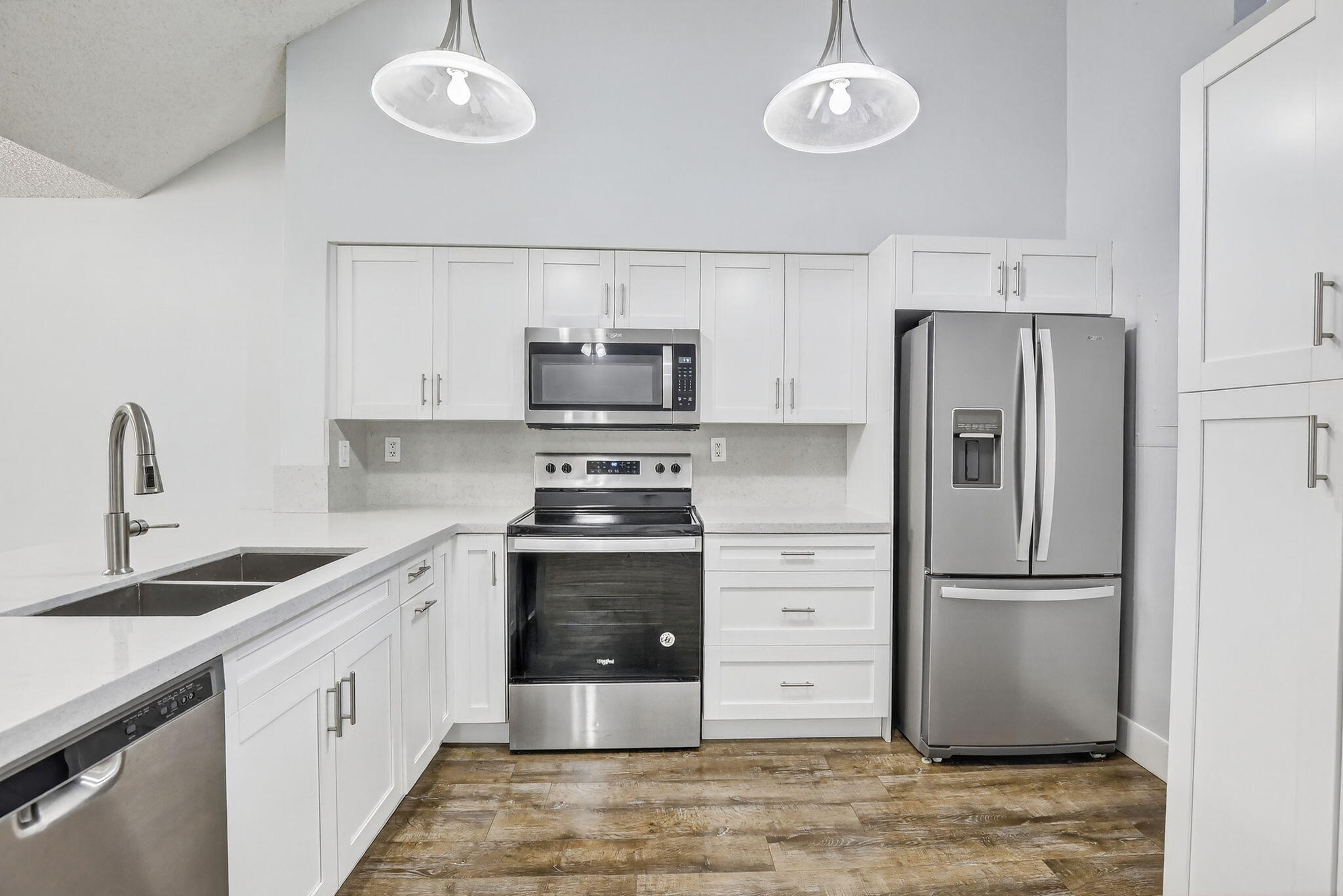 THE COLONNADES CONDO - Residential