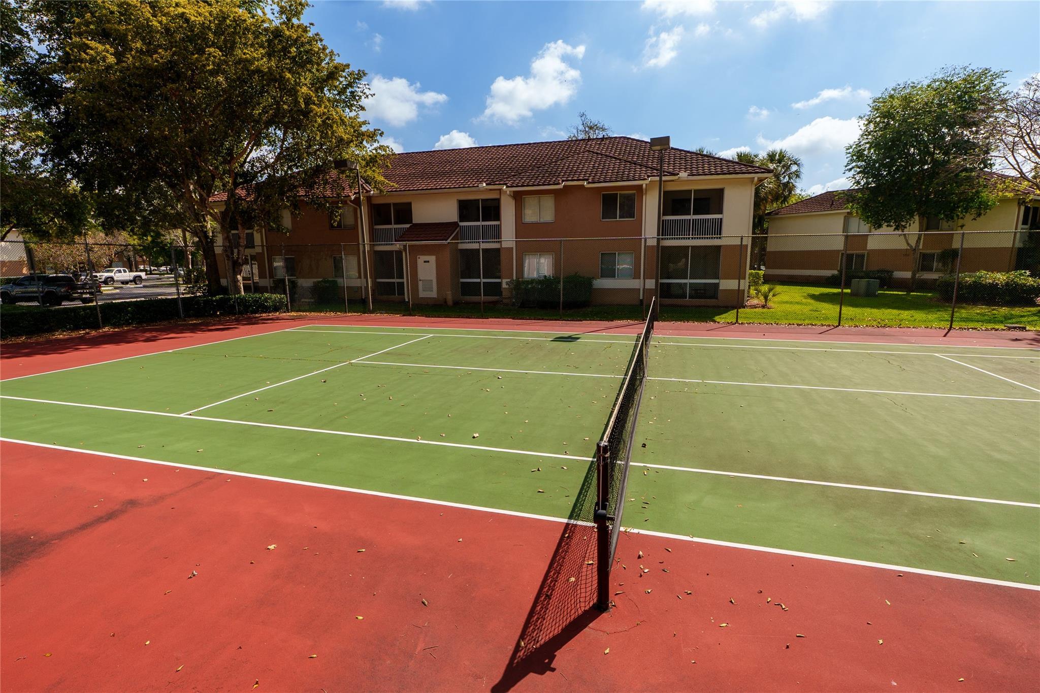 THE COLONNADES CONDO - Residential