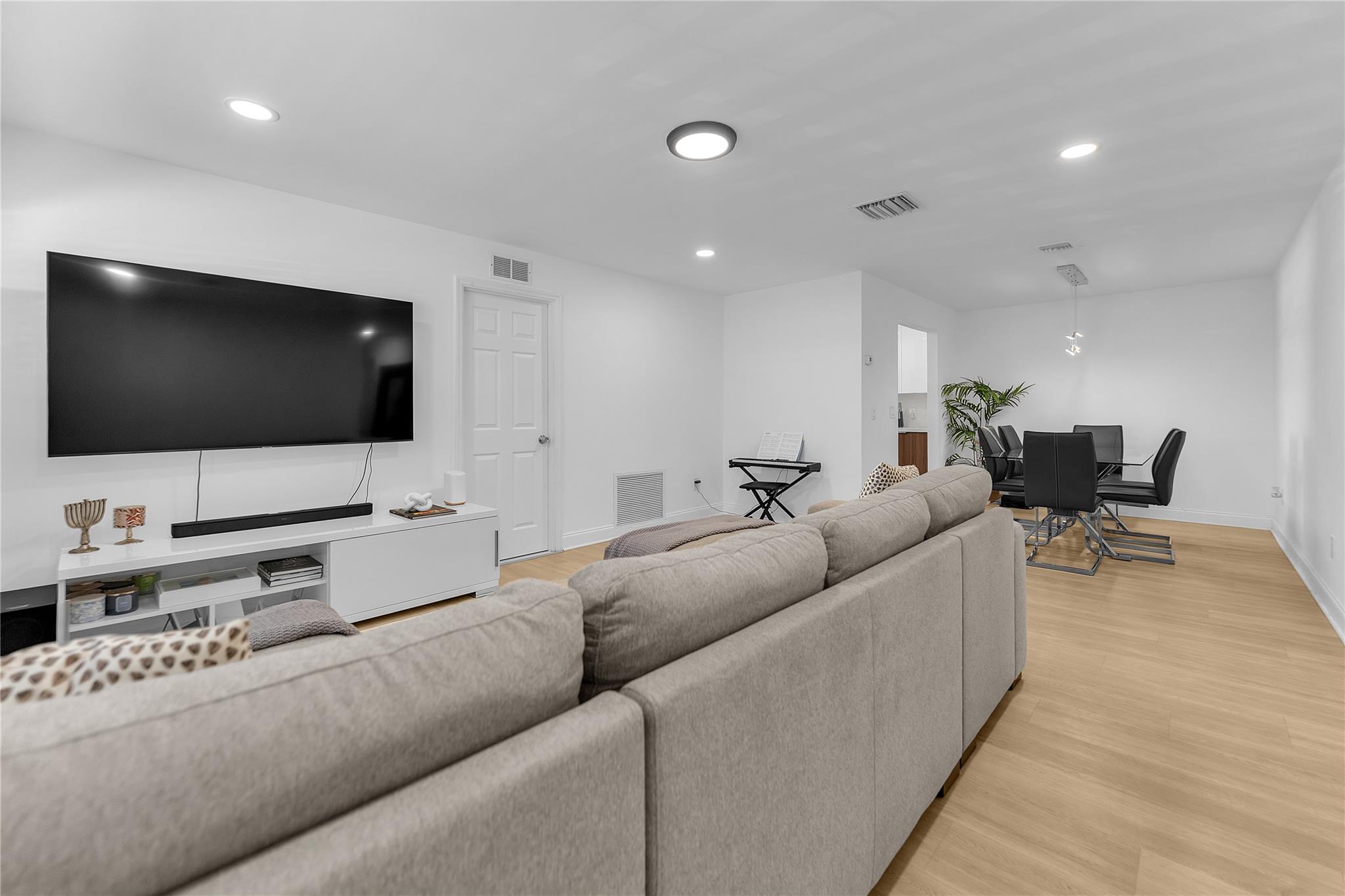 SANDALFOOT COVE SECTION 2 - Residential