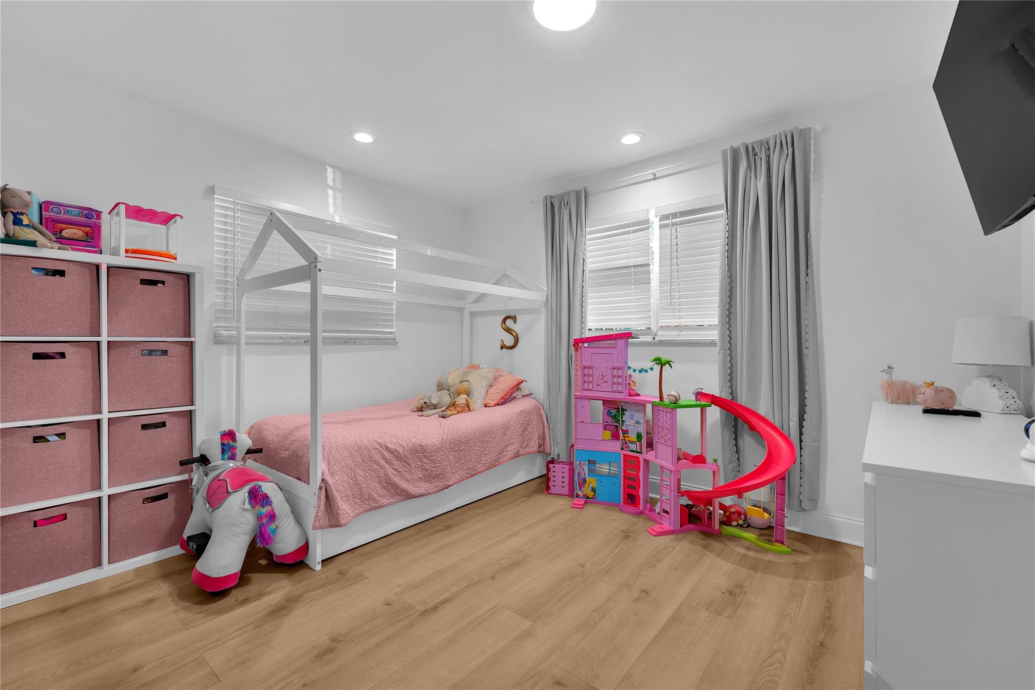 SANDALFOOT COVE SECTION 2 - Residential