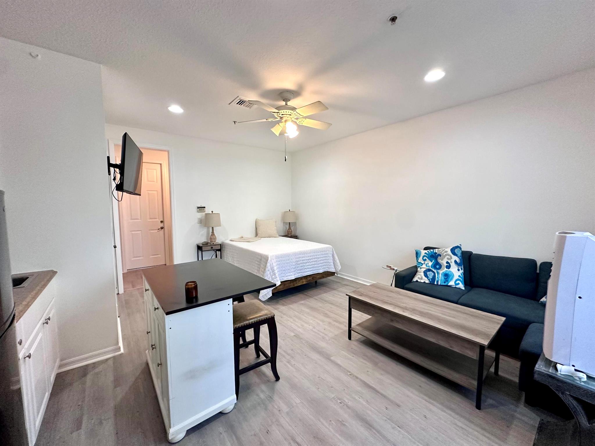 4262 W Main Street