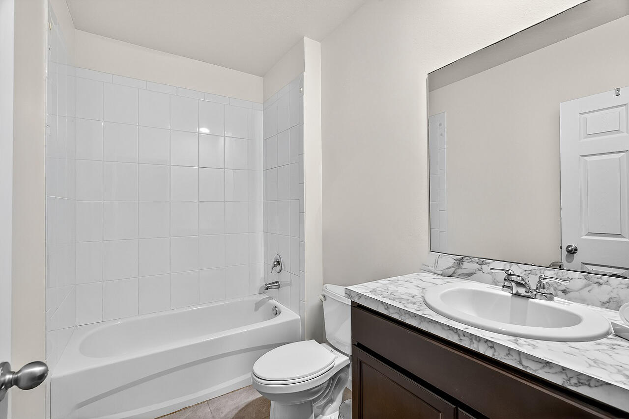 CELEBRATION POINTE - Residential