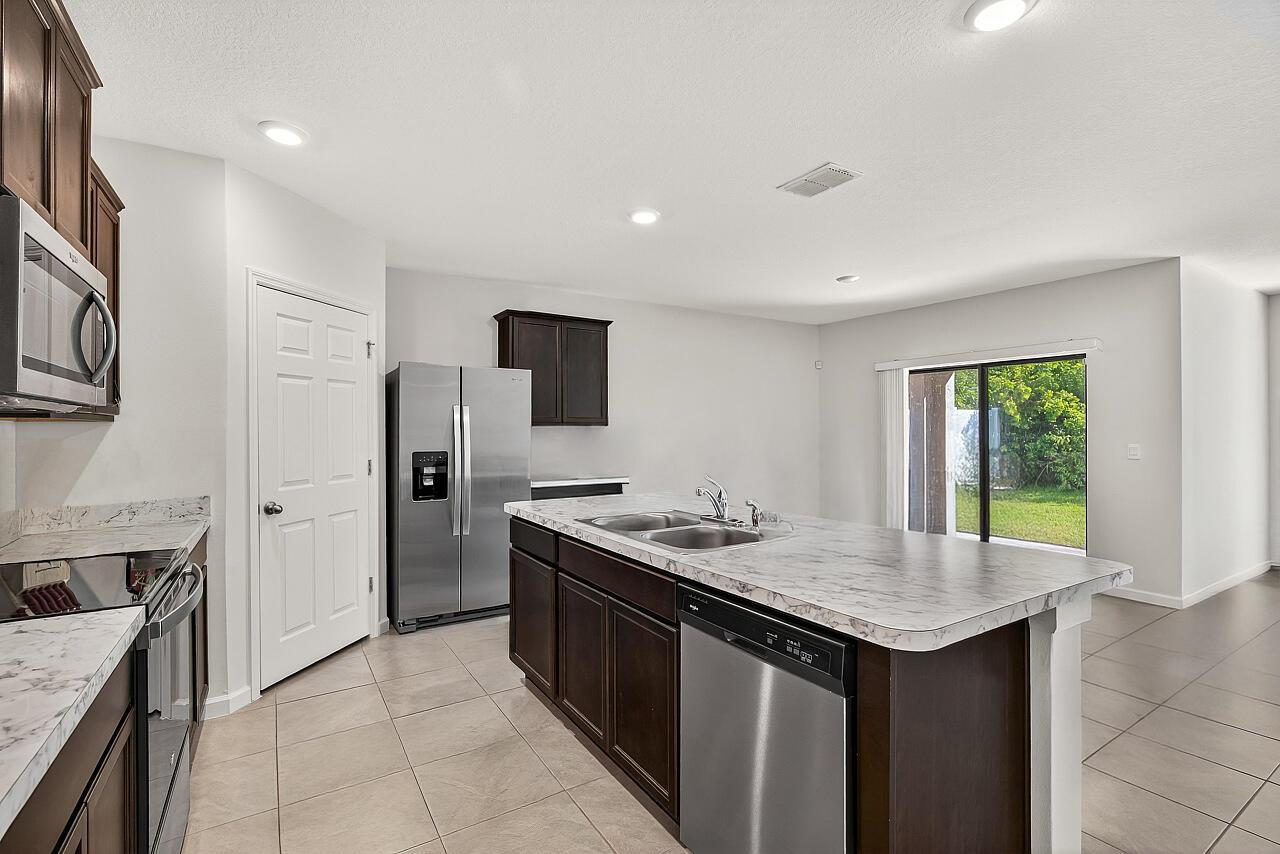 5307 Entertainment Way