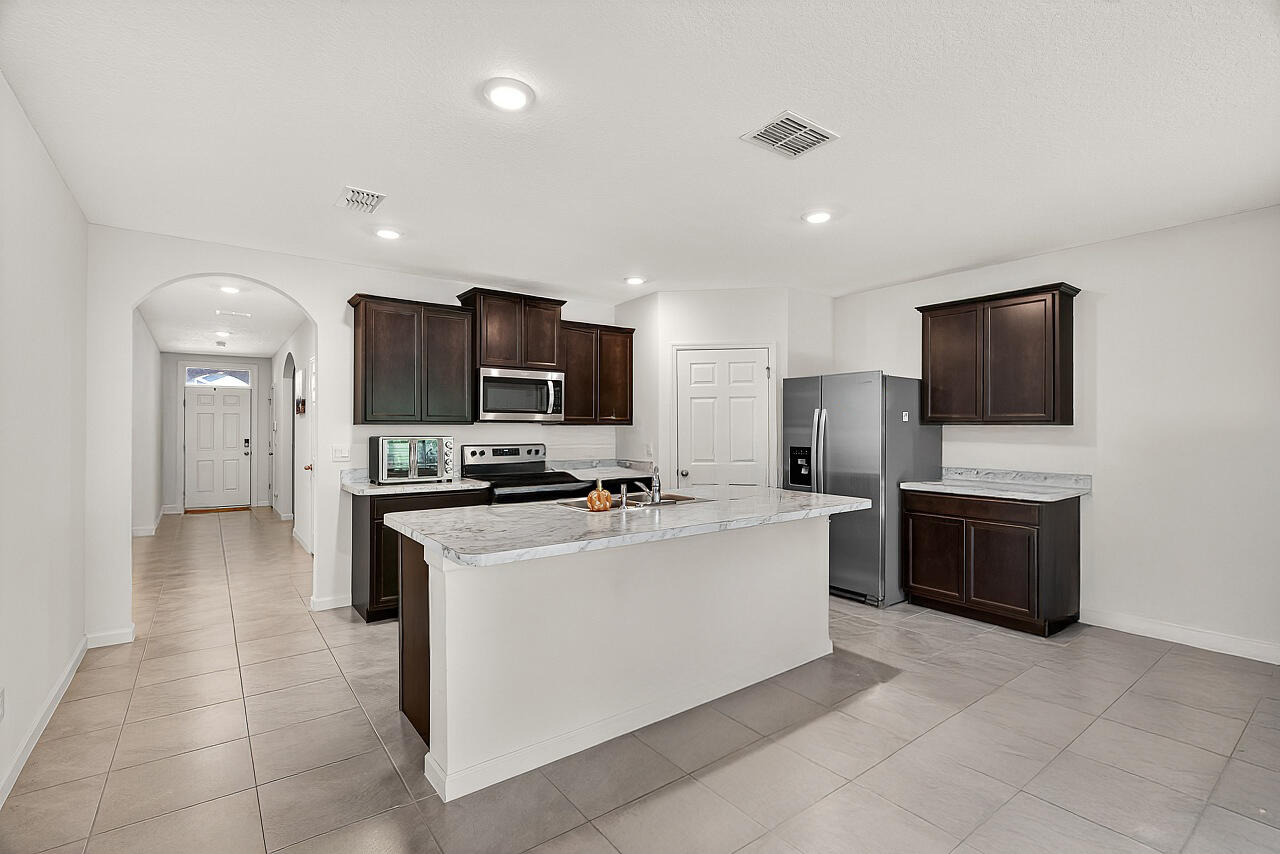 CELEBRATION POINTE - Residential