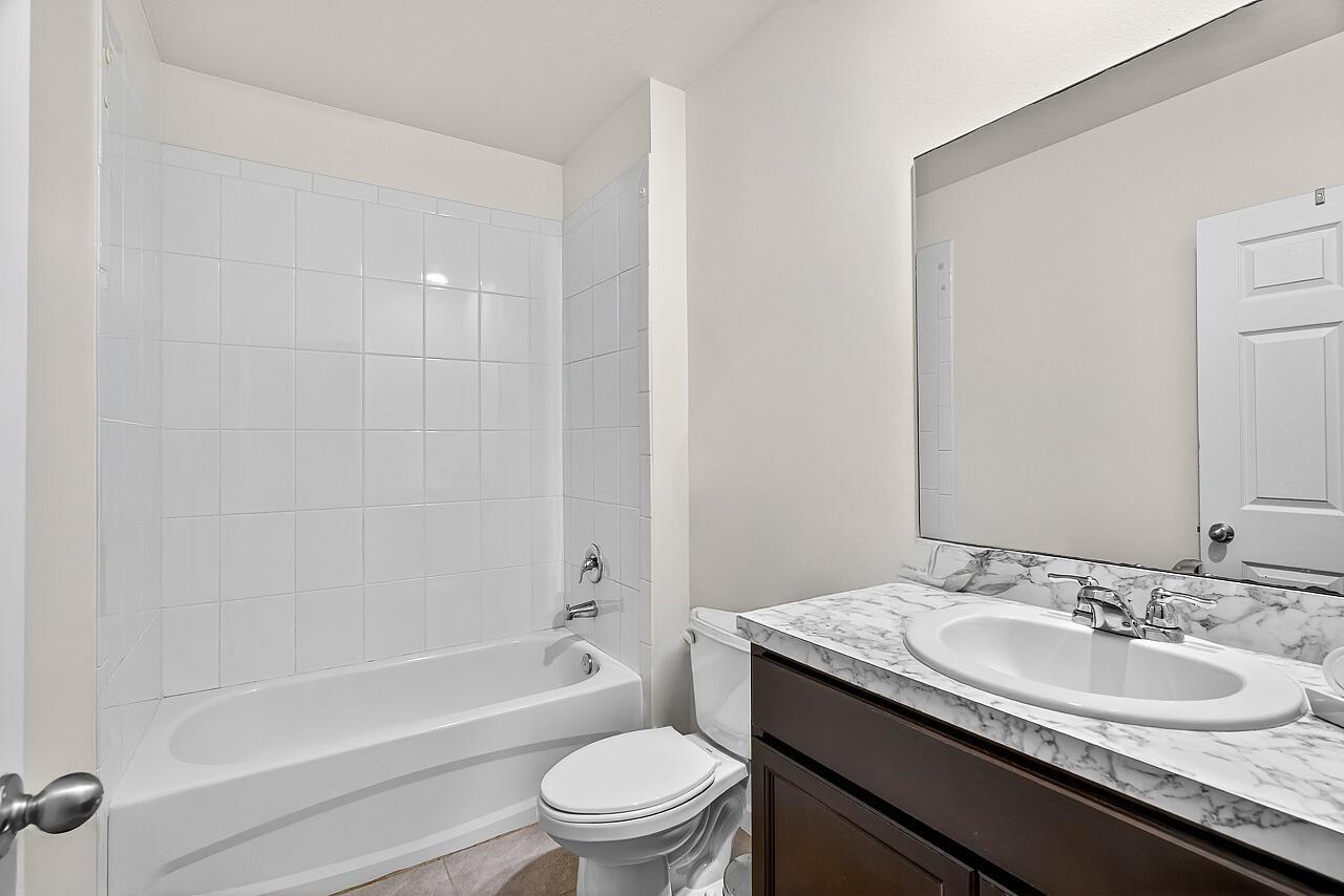 CELEBRATION POINTE - Residential