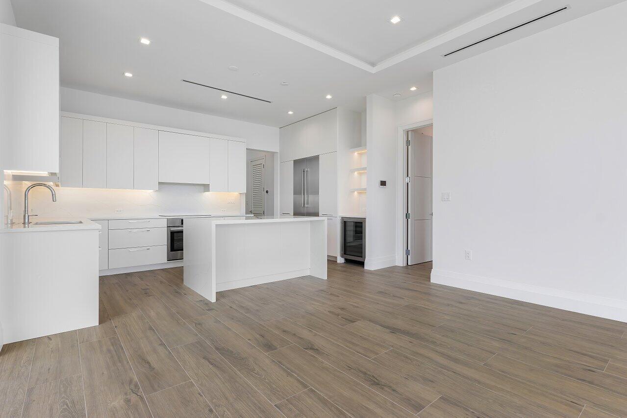 1177 MODERNE - Residential