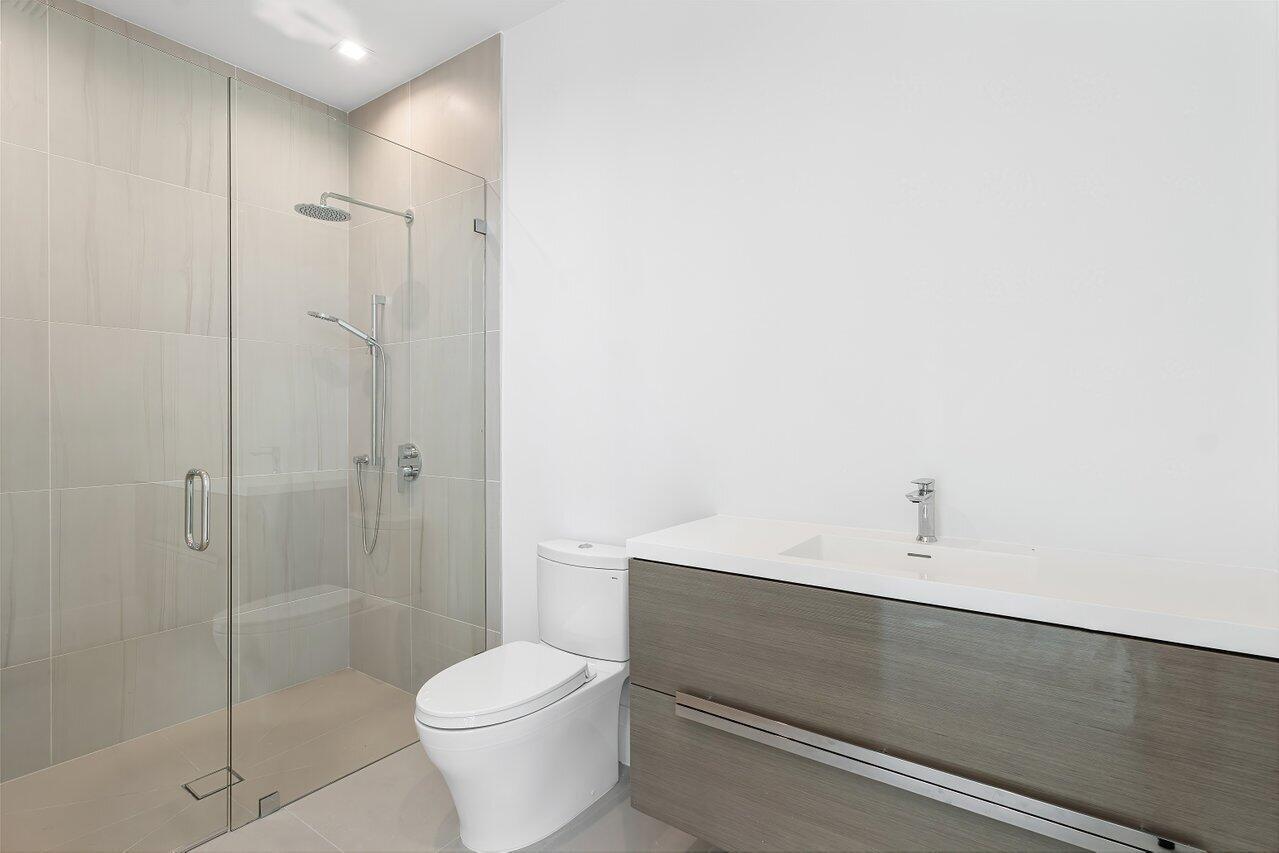 1177 MODERNE - Residential