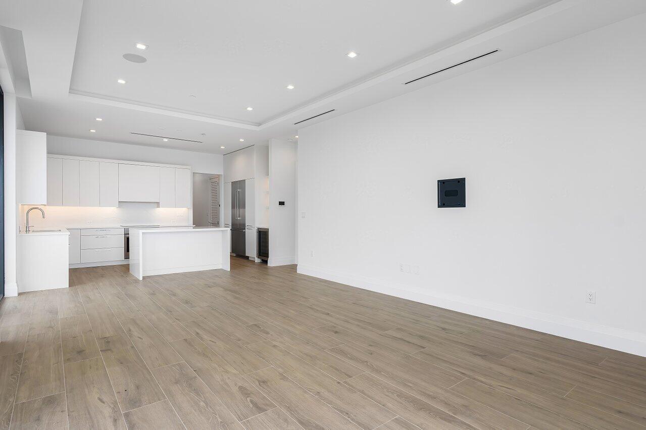 1177 MODERNE - Residential