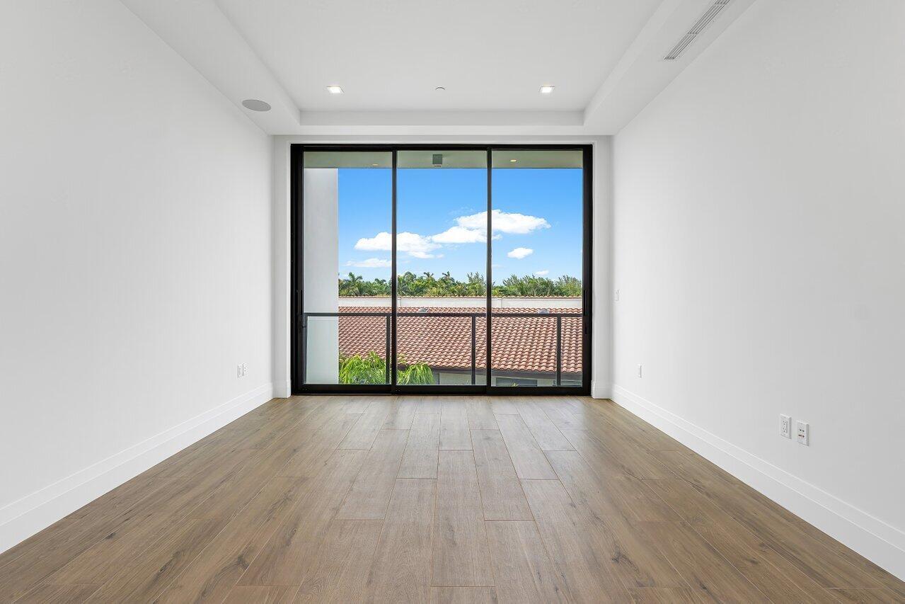 1177 MODERNE - Residential