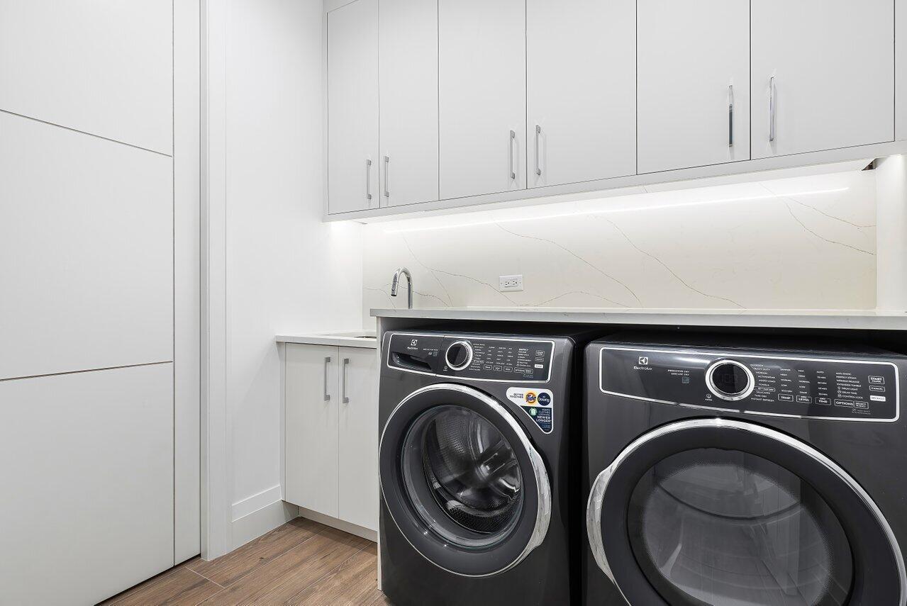 1177 MODERNE - Residential