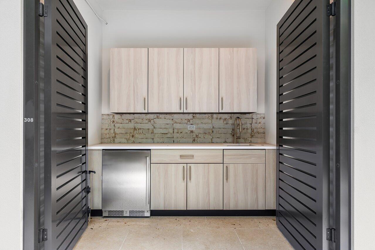 1177 MODERNE - Residential