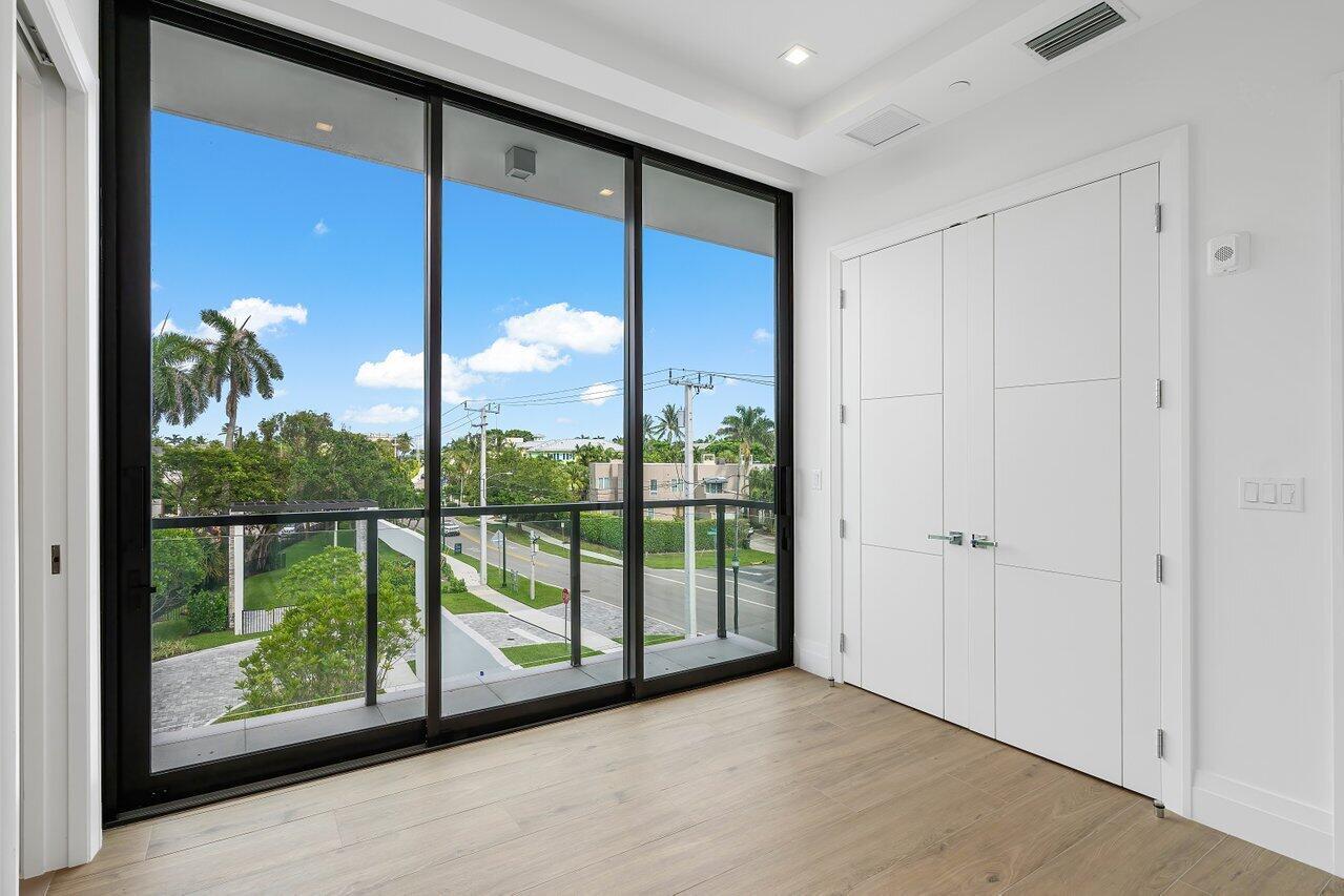 1177 MODERNE - Residential