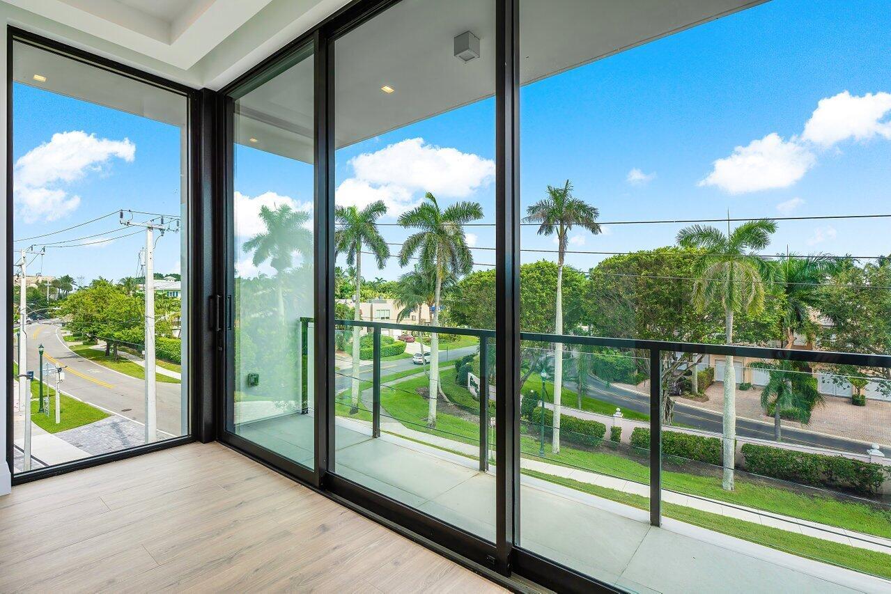 1177 MODERNE - Residential