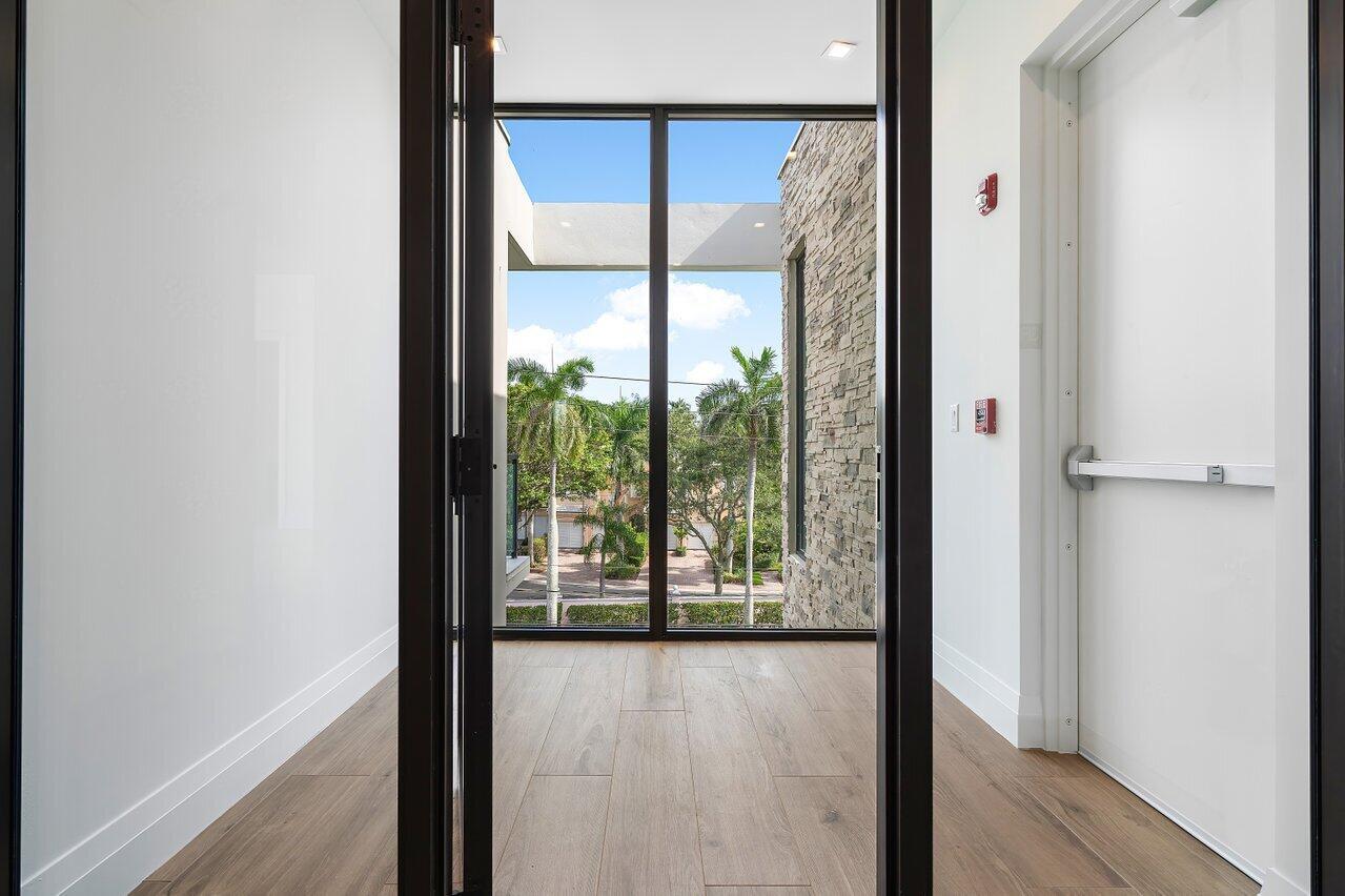 1177 MODERNE - Residential