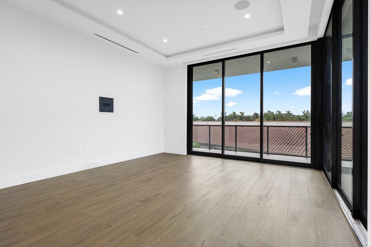 1177 MODERNE - Residential