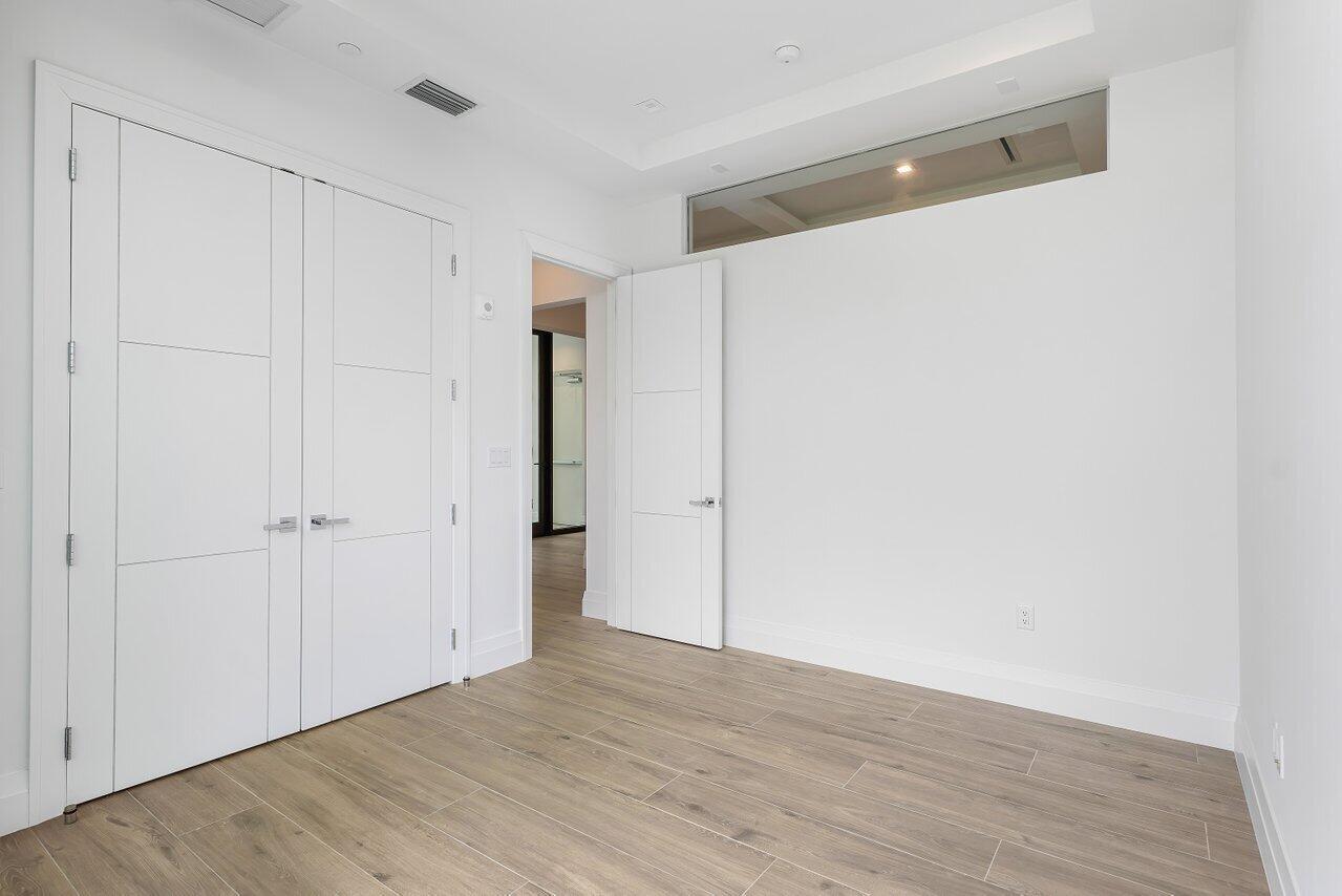 1177 MODERNE - Residential