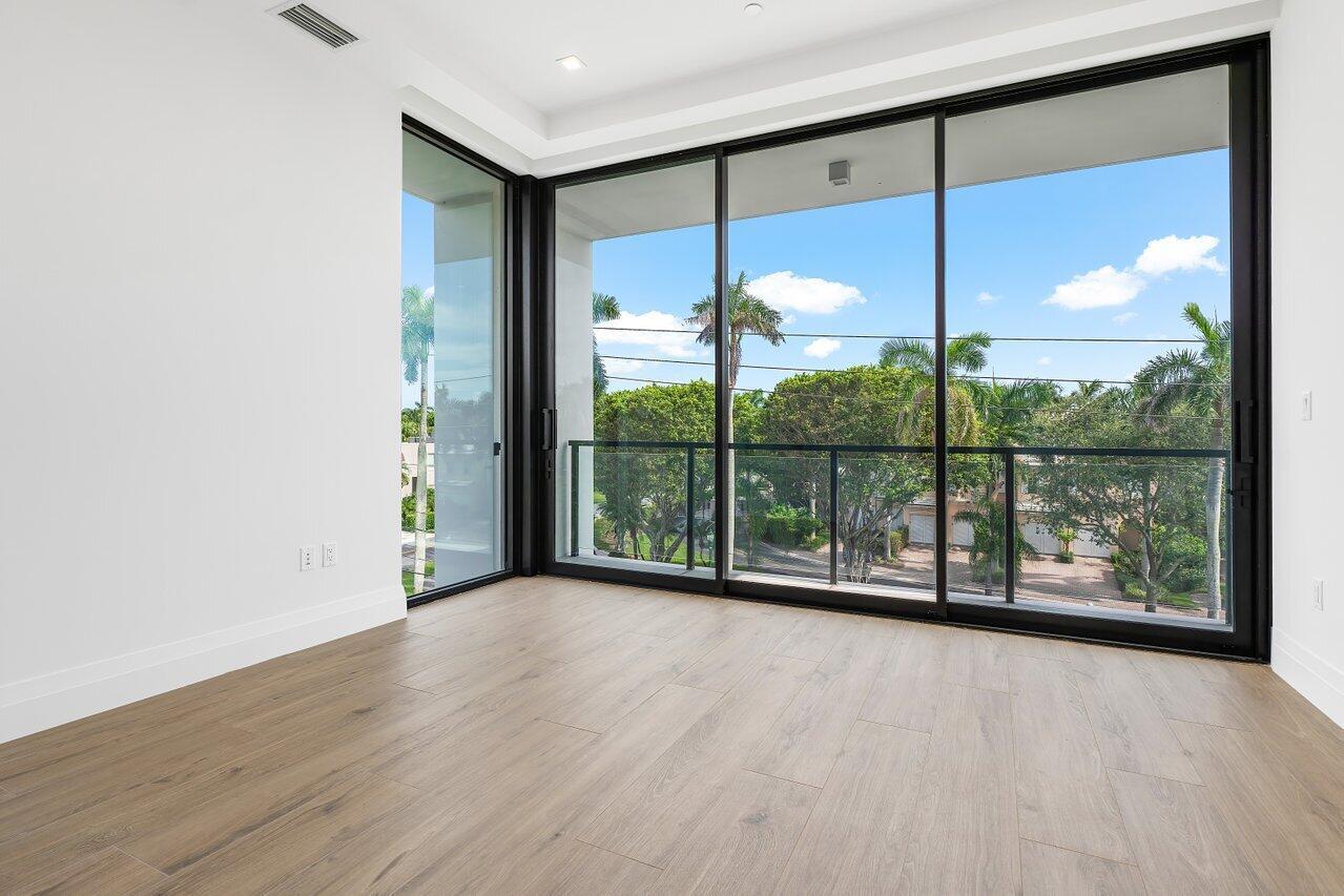 1177 MODERNE - Residential