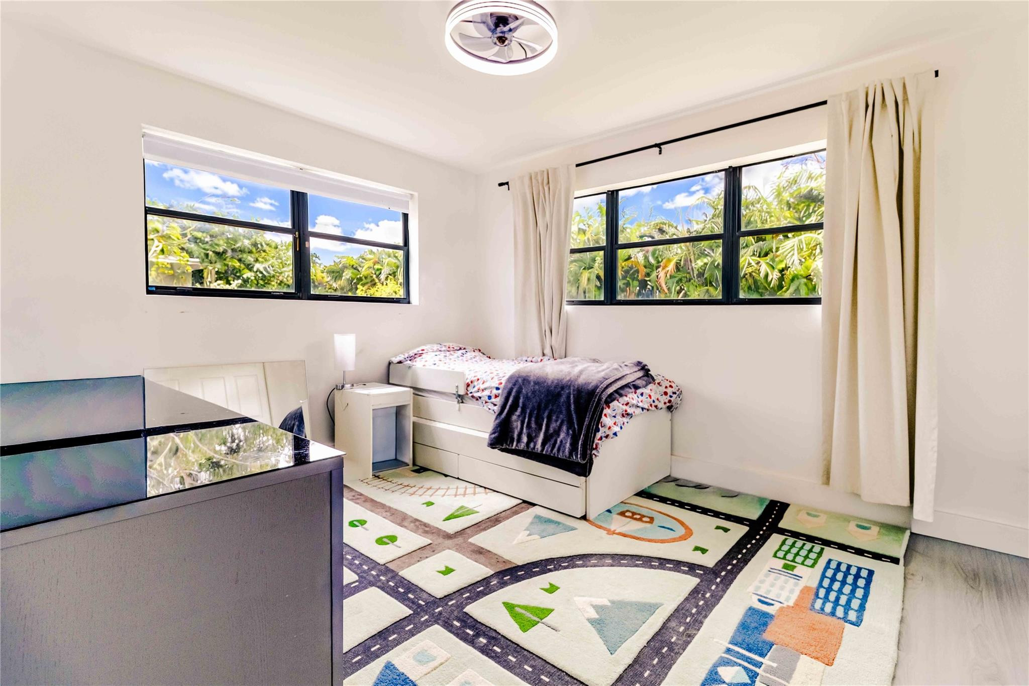 SUNSWEPT ISLE 1ST ADDN - Residential