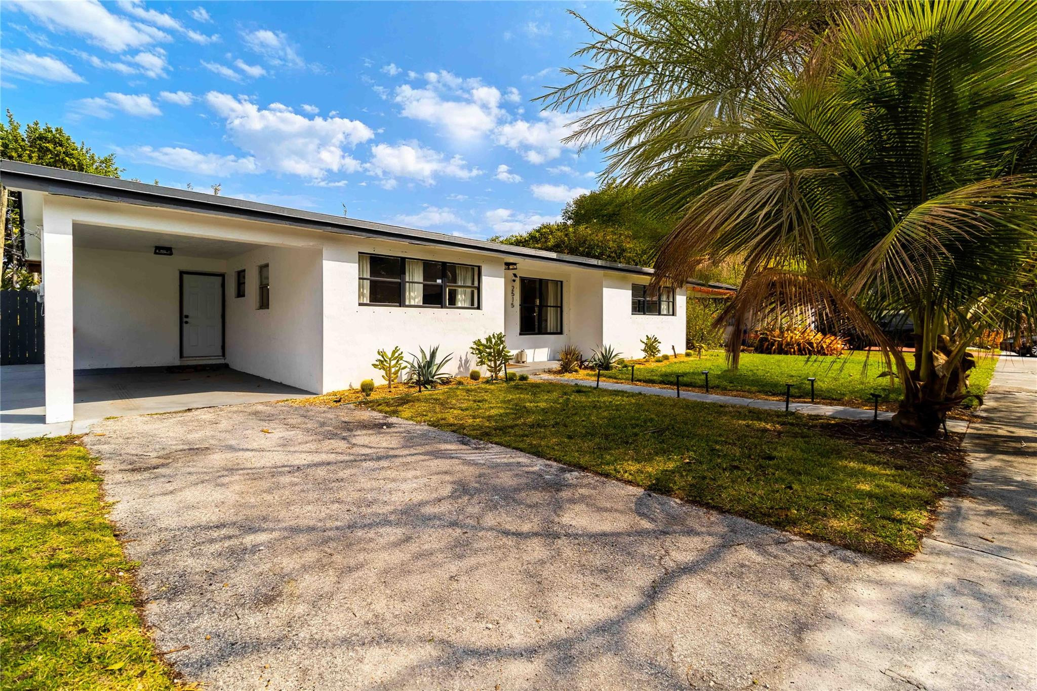 SUNSWEPT ISLE 1ST ADDN - Residential