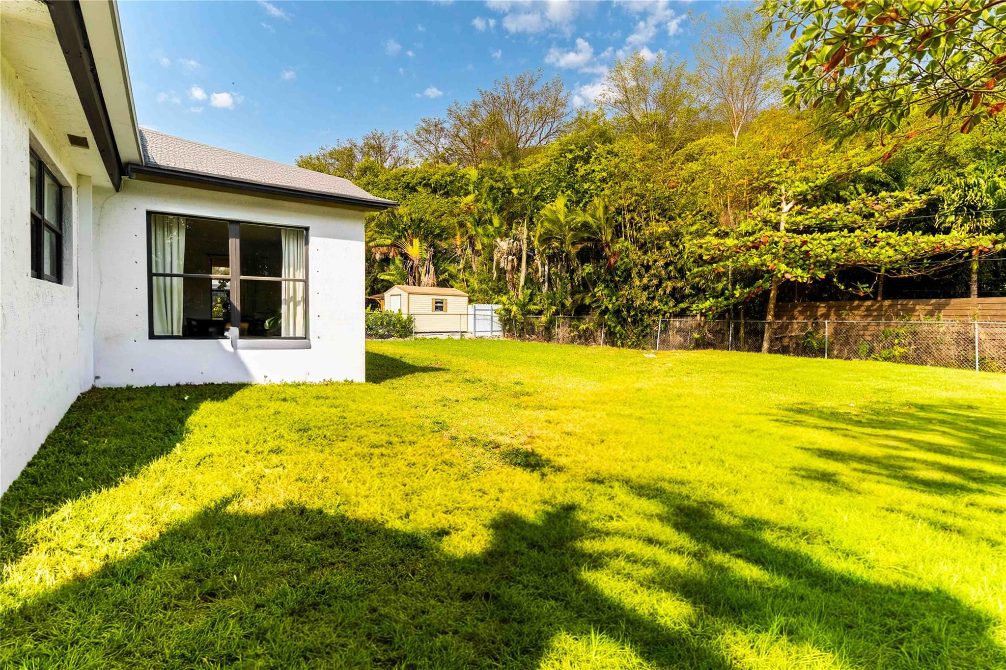 SUNSWEPT ISLE 1ST ADDN - Residential