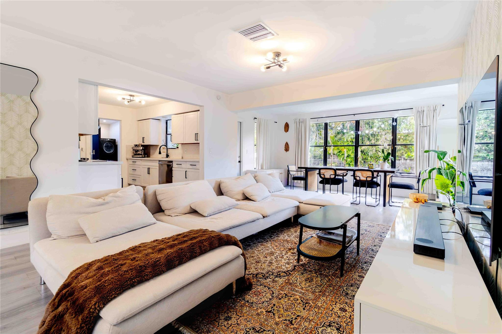 SUNSWEPT ISLE 1ST ADDN - Residential