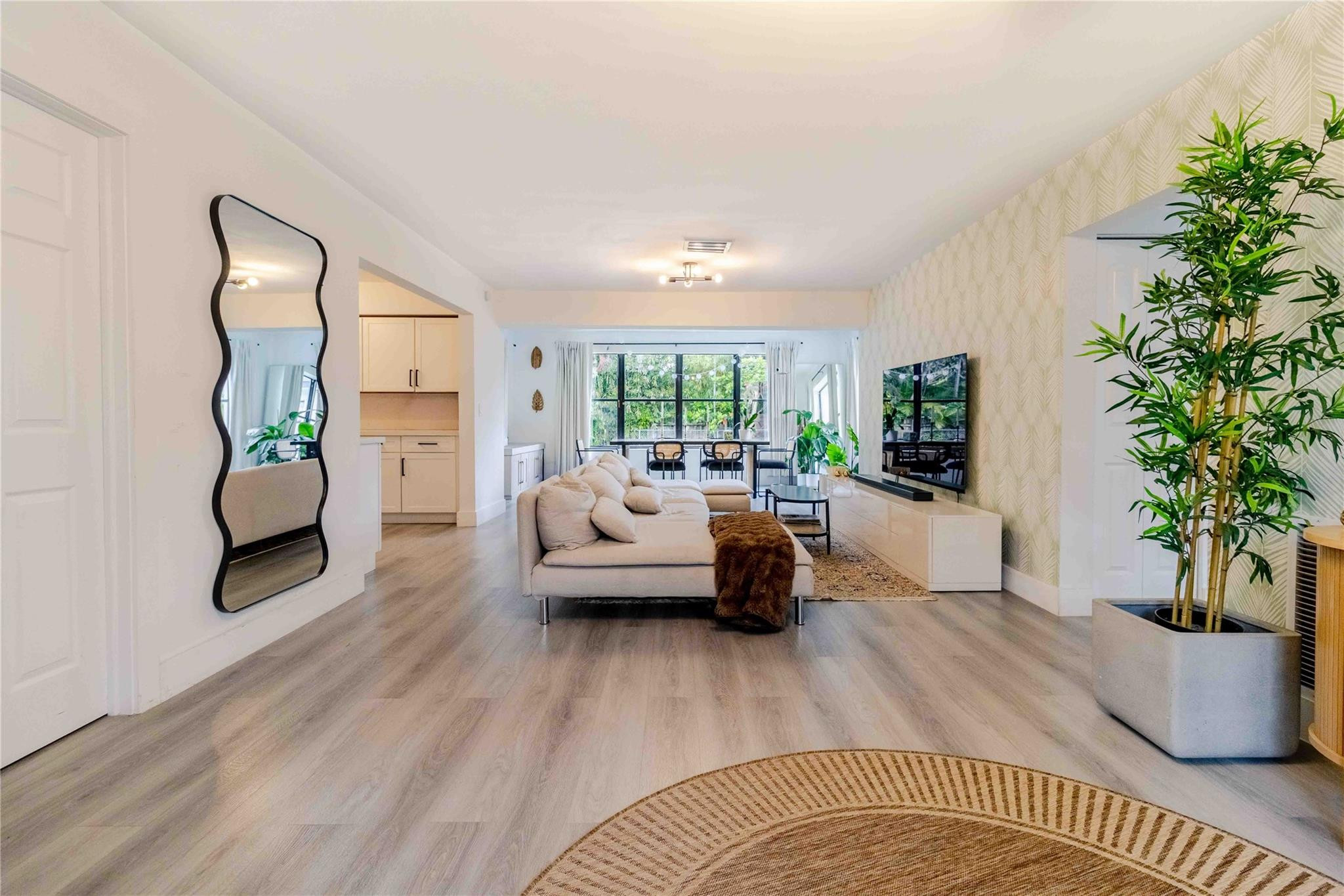 SUNSWEPT ISLE 1ST ADDN - Residential