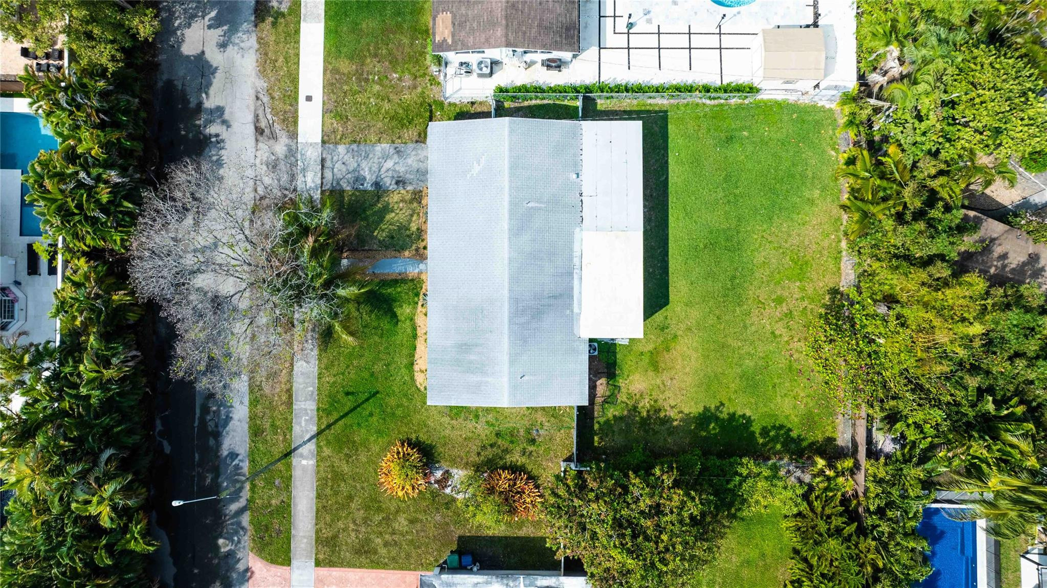 SUNSWEPT ISLE 1ST ADDN - Residential