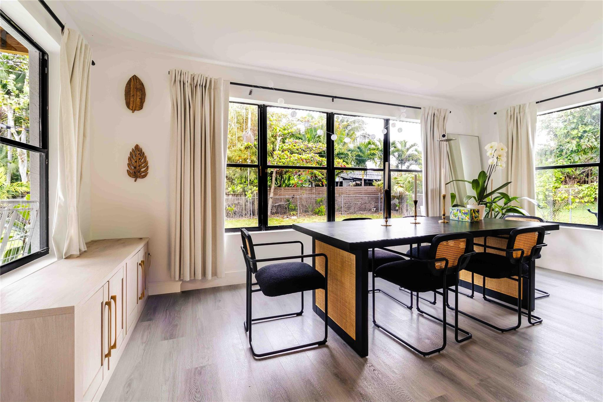 SUNSWEPT ISLE 1ST ADDN - Residential