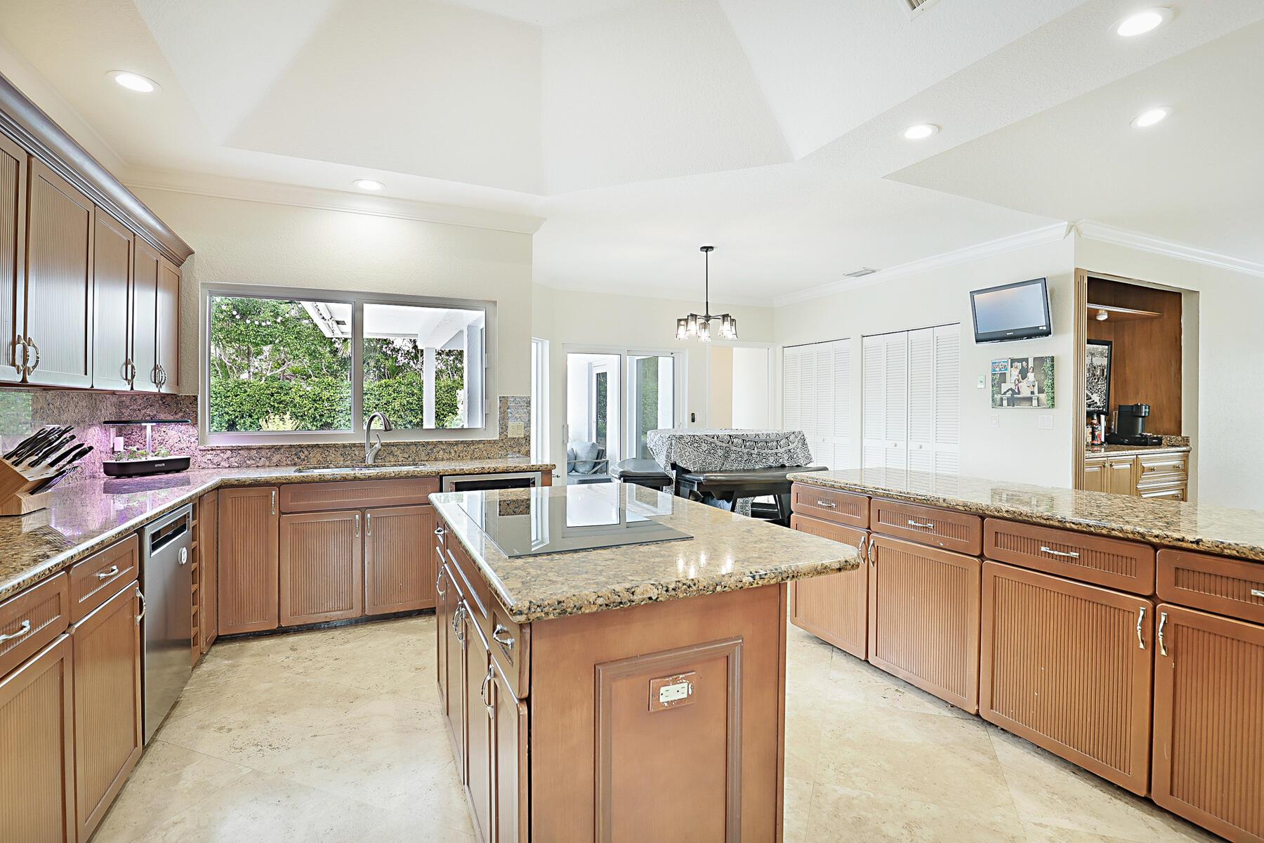 BOCA GROVE - Residential