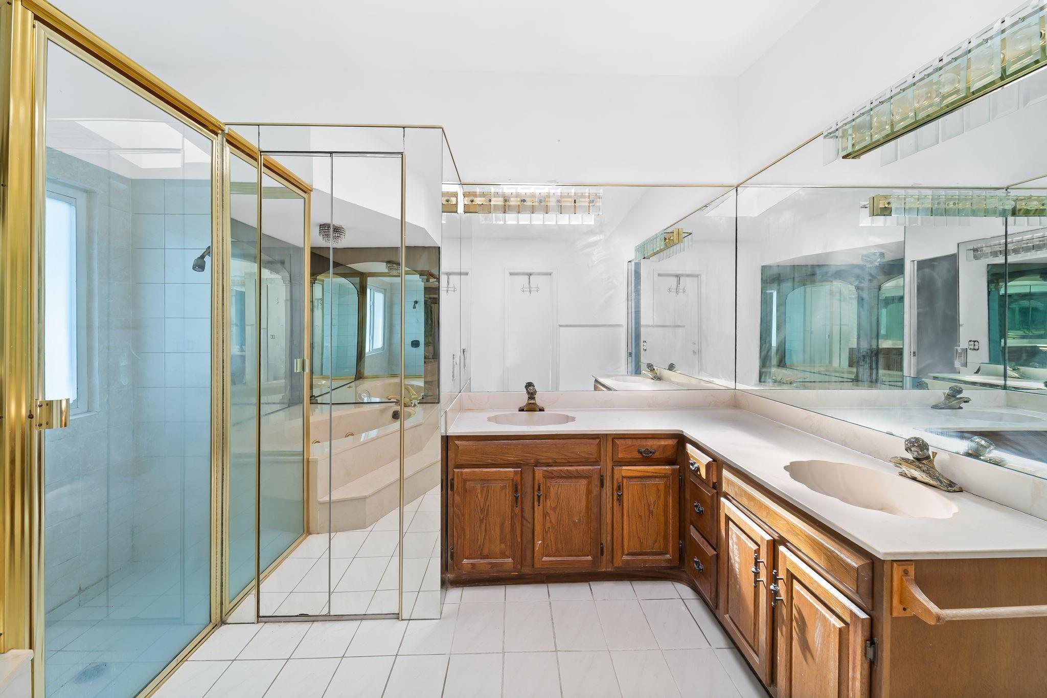 Running Brook Hills 70-23 - Residential